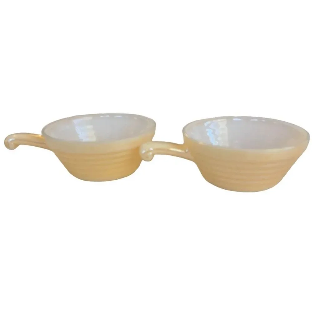 Vintage Fire King Peach Lustre Beehive Bowls With Handles Set Of Four Bowls‎